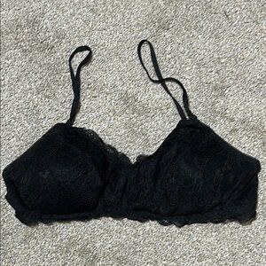 Free Press Black Lace No Underwire Lined Adjustable Straps Bralette